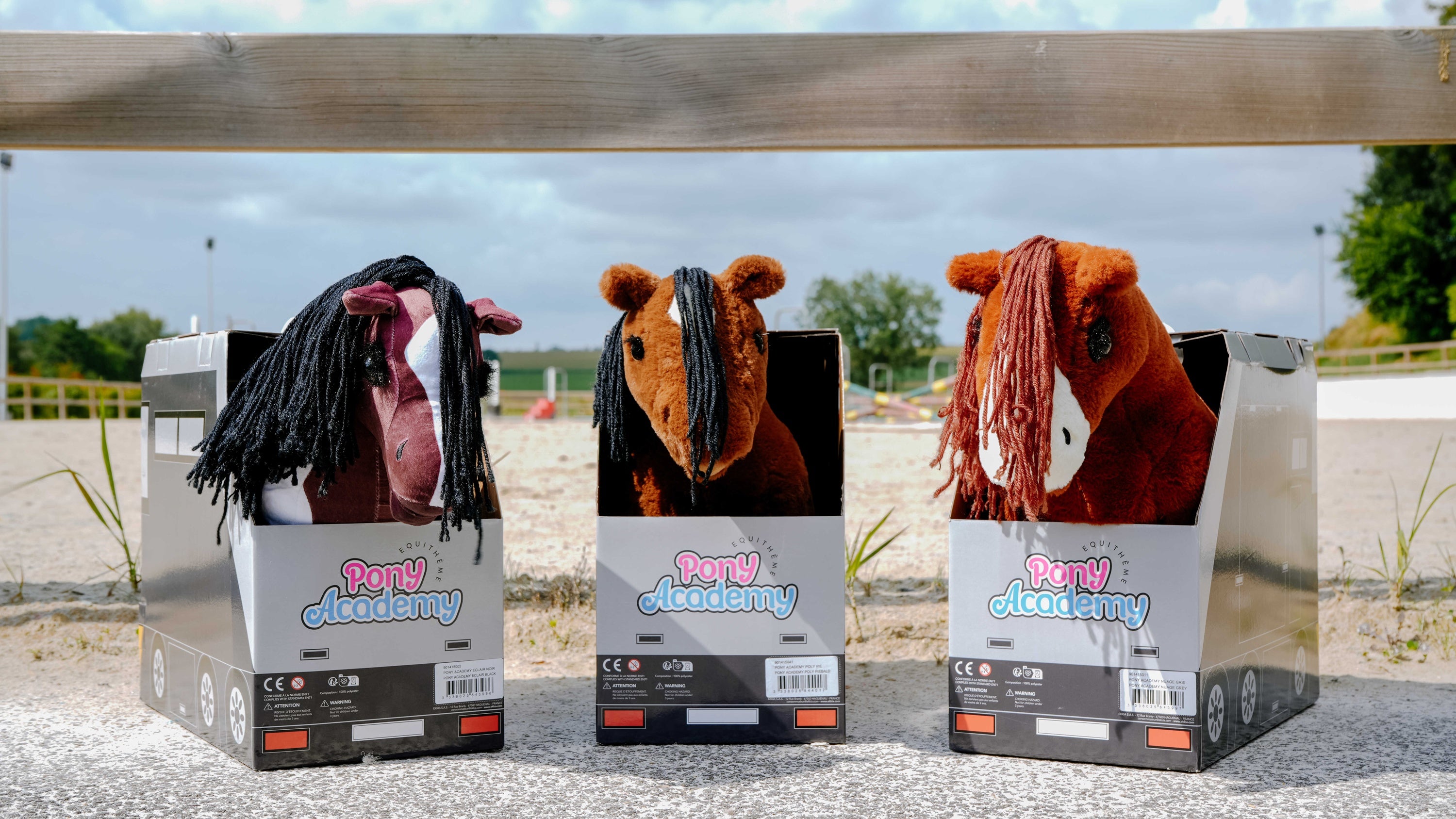 PONY ACADEMY Mini PoNY – pliušinis ponis su transporto priekaba