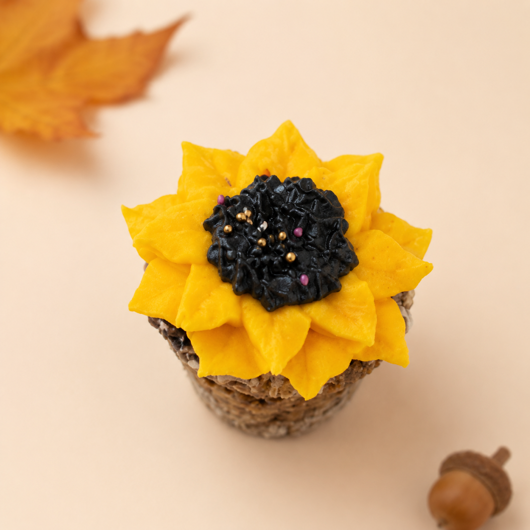 Cupcake Sunflower – rankų darbo saulėgrąžos formos keksiukas žirgams